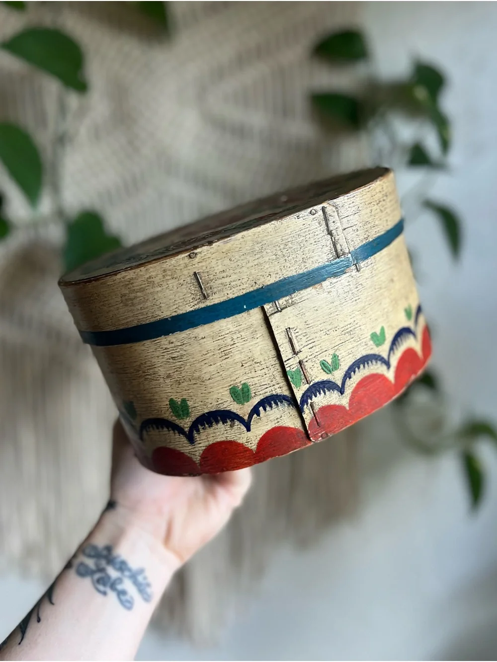 Vintage Scandinavian Folk Art Bentwood Oval Box Heart Floral Trinket Norwegian - Picture 4 of 11